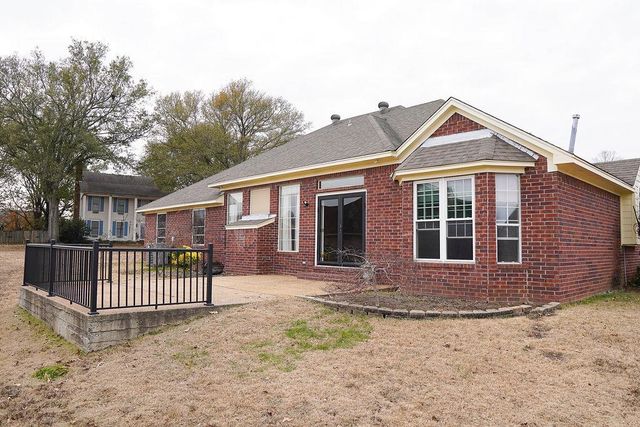 5136 OVERVIEW RIDGE DR, Memphis, TN 38141