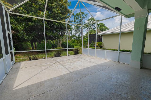 414 SW Fairway Landing, Port St. Lucie, FL 34986