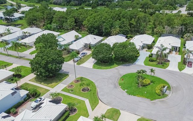 414 SW Fairway Landing, Port St. Lucie, FL 34986