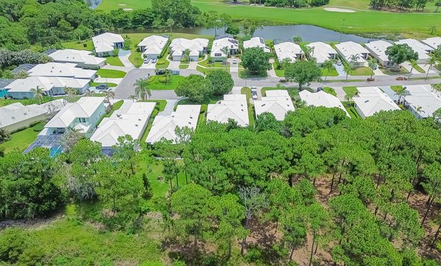 414 SW Fairway Landing, Port St. Lucie, FL 34986