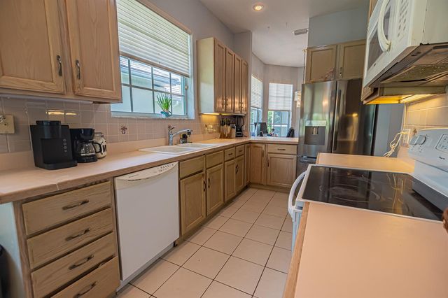 414 SW Fairway Landing, Port St. Lucie, FL 34986
