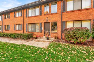 20745 Saint Francis Street 203, Farmington, MI 48336