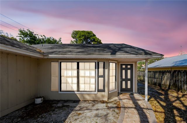 2890 1st Place, Vero Beach, FL 32968