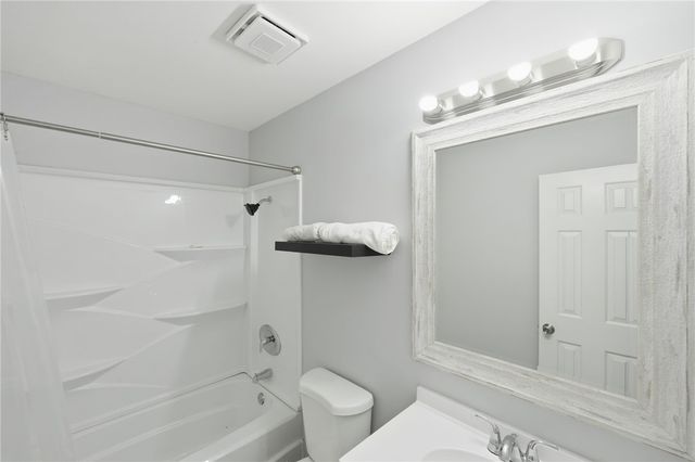 2890 1st Place, Vero Beach, FL 32968