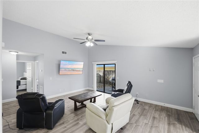 2890 1st Place, Vero Beach, FL 32968