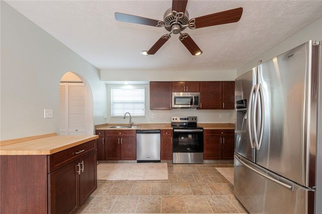 106 Sandy Brae DR, North Strabane, PA 15317
