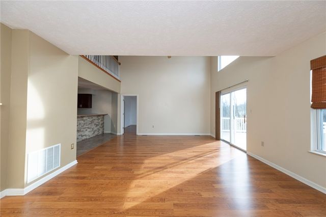 106 Sandy Brae DR, North Strabane, PA 15317
