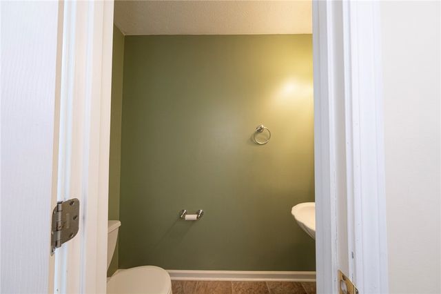 106 Sandy Brae DR, North Strabane, PA 15317