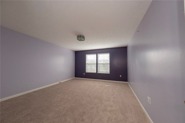 106 Sandy Brae DR, North Strabane, PA 15317