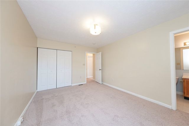 106 Sandy Brae DR, North Strabane, PA 15317
