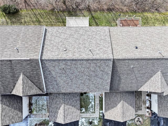 106 Sandy Brae DR, North Strabane, PA 15317