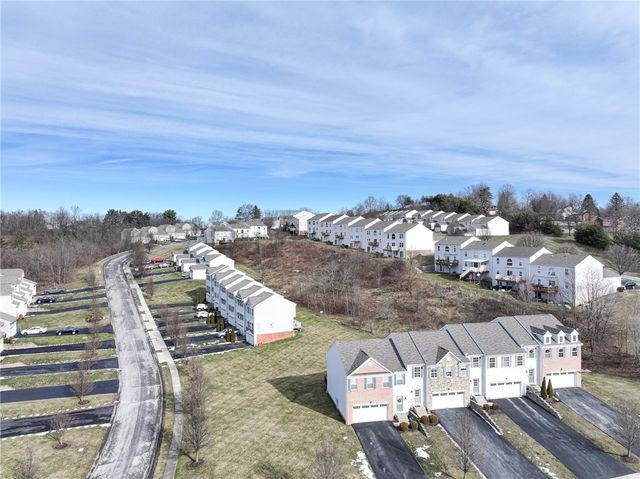 106 Sandy Brae DR, North Strabane, PA 15317