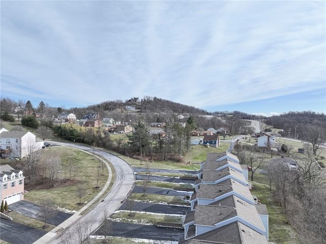 106 Sandy Brae DR, North Strabane, PA 15317