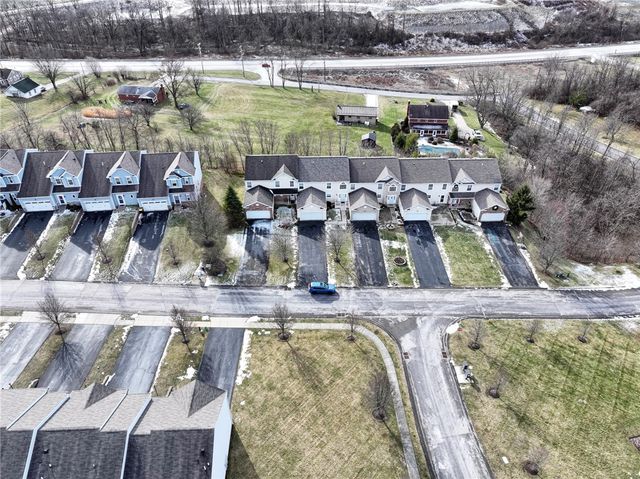 106 Sandy Brae DR, North Strabane, PA 15317