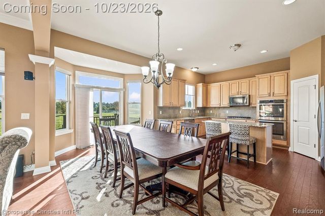61119 Mustang Drive, South Lyon, MI 48178