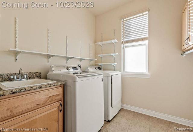 61119 Mustang Drive, South Lyon, MI 48178