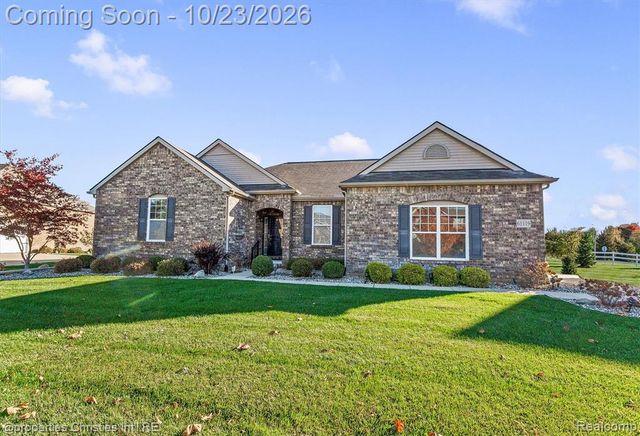 61119 Mustang Drive, South Lyon, MI 48178