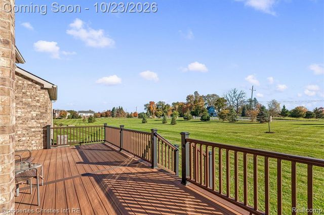 61119 Mustang Drive, South Lyon, MI 48178
