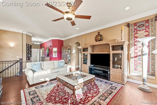 61119 Mustang Drive, South Lyon, MI 48178
