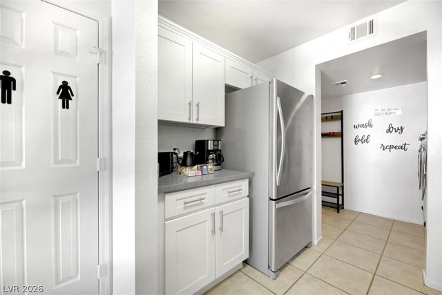 7989 Lisa Dawn Avenue, Las Vegas, NV 89147