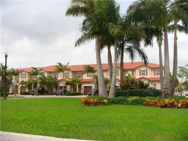 1036 NE 208th St 1036, Miami, FL 33179