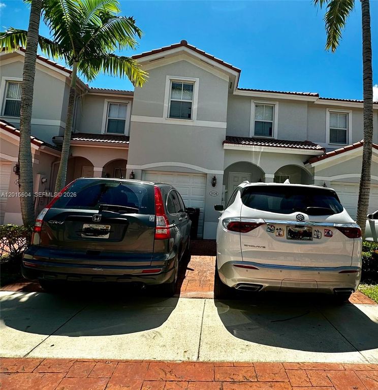 1036 NE 208th St 1036, Miami, FL 33179