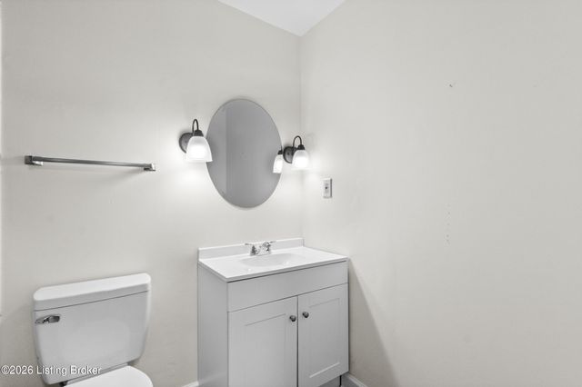 8605 Shelbyville Rd 127, Louisville, KY 40222