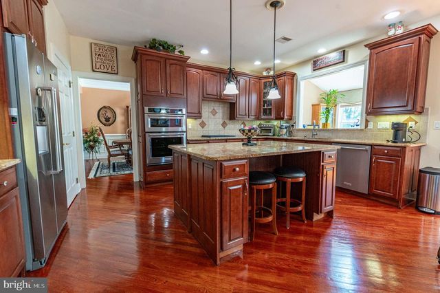 4140 DOUGLAS DR, Bethlehem, PA 18020