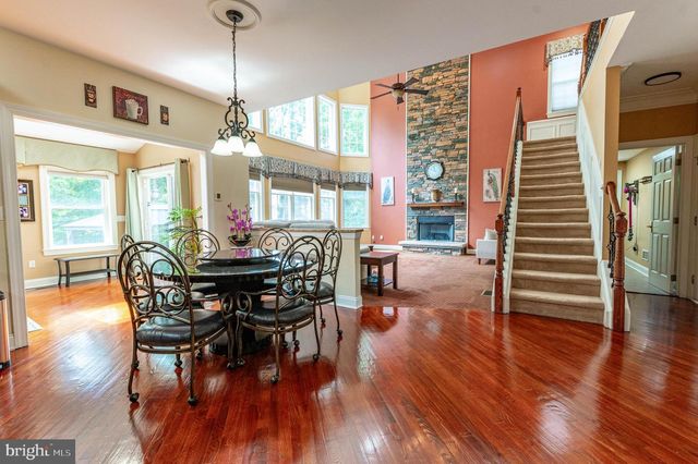4140 DOUGLAS DR, Bethlehem, PA 18020