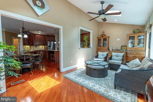 4140 DOUGLAS DR, Bethlehem, PA 18020