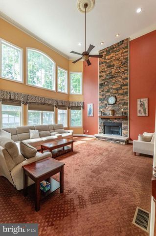 4140 DOUGLAS DR, Bethlehem, PA 18020