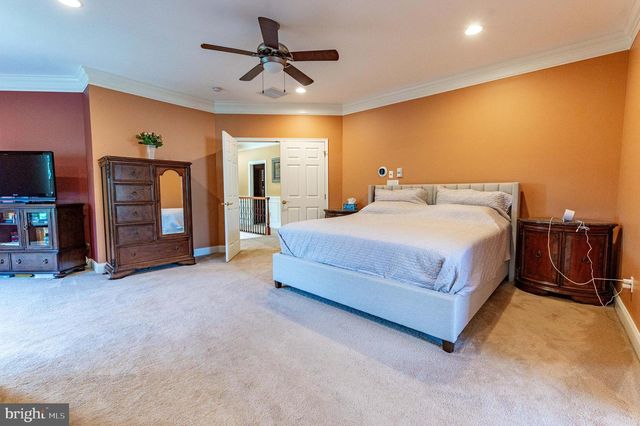 4140 DOUGLAS DR, Bethlehem, PA 18020