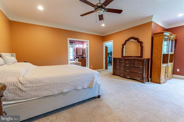 4140 DOUGLAS DR, Bethlehem, PA 18020
