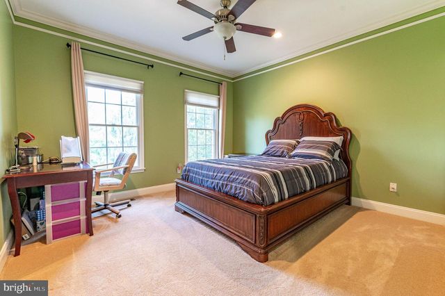 4140 DOUGLAS DR, Bethlehem, PA 18020