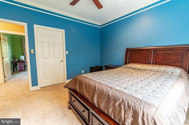 4140 DOUGLAS DR, Bethlehem, PA 18020