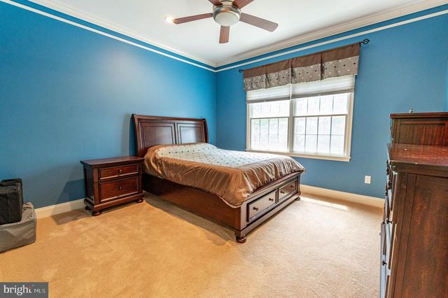 4140 DOUGLAS DR, Bethlehem, PA 18020