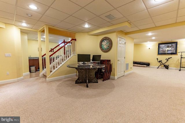 4140 DOUGLAS DR, Bethlehem, PA 18020