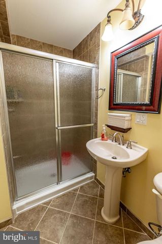 4140 DOUGLAS DR, Bethlehem, PA 18020