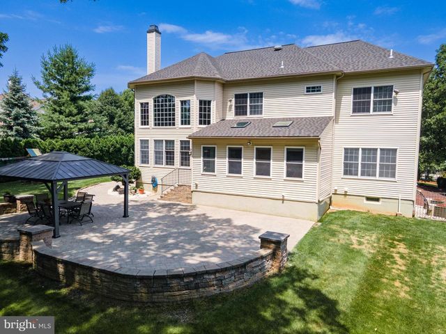 4140 DOUGLAS DR, Bethlehem, PA 18020