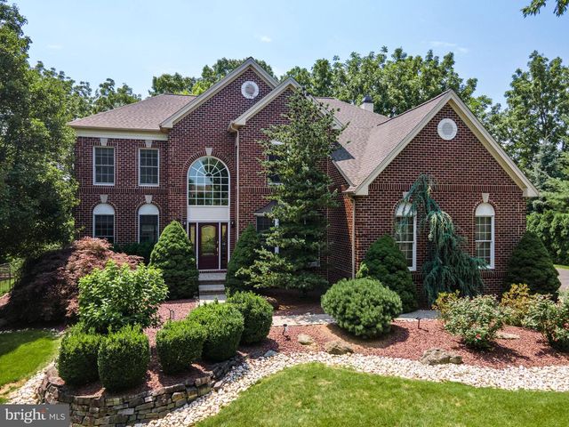 4140 DOUGLAS DR, Bethlehem, PA 18020