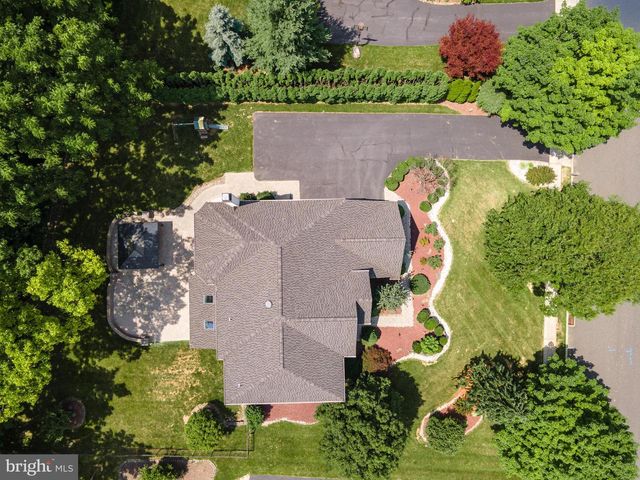 4140 DOUGLAS DR, Bethlehem, PA 18020