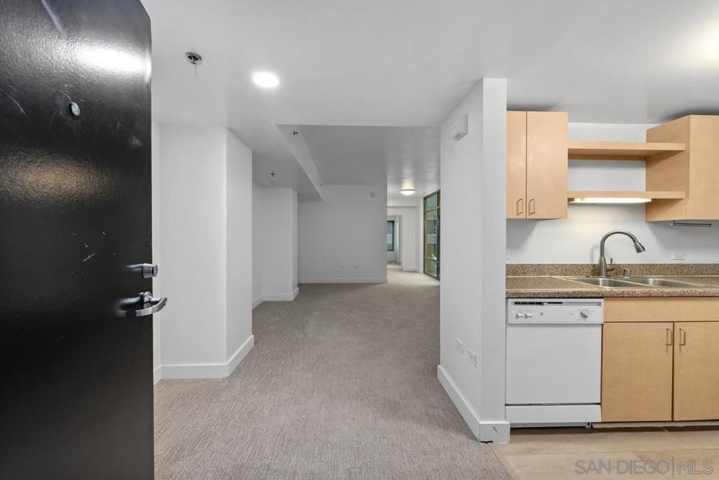 425 W Beech 204, San Diego, CA 92101 — photo 3