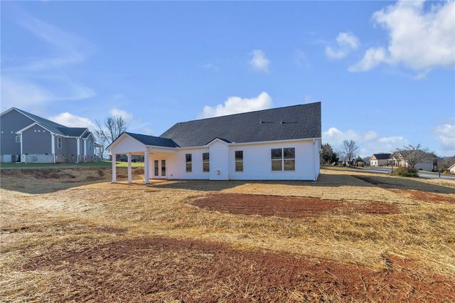 2009 Aberdeen Lane, Walhalla, SC 29691
