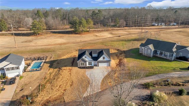 2009 Aberdeen Lane, Walhalla, SC 29691