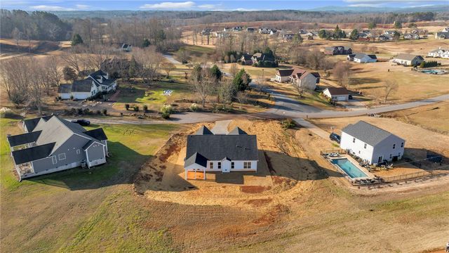 2009 Aberdeen Lane, Walhalla, SC 29691