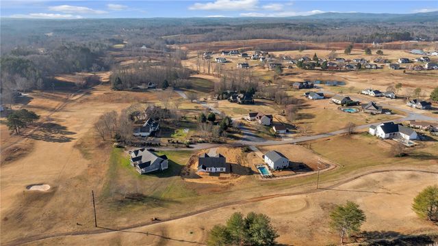 2009 Aberdeen Lane, Walhalla, SC 29691