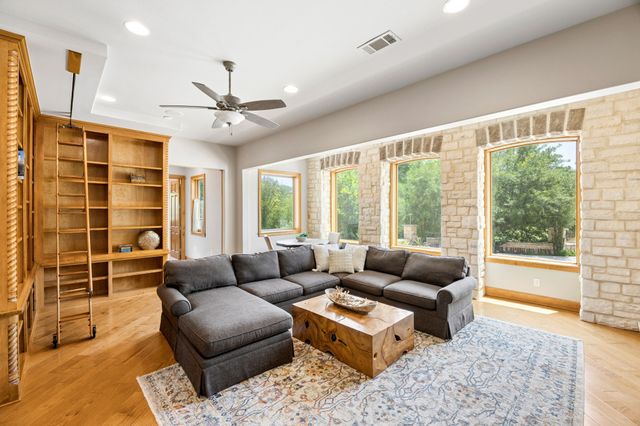 362 Thompson Heights Drive, Denison, TX 75020