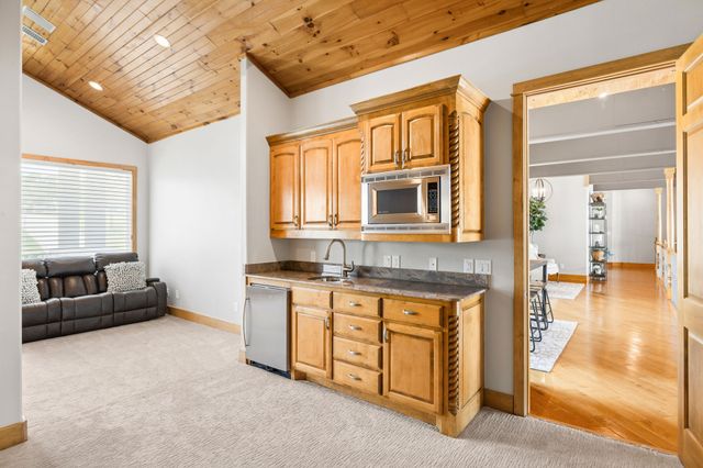 362 Thompson Heights Drive, Denison, TX 75020