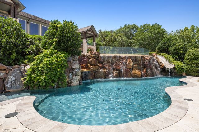 362 Thompson Heights Drive, Denison, TX 75020