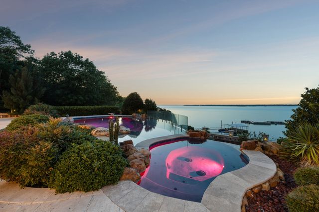 362 Thompson Heights Drive, Denison, TX 75020